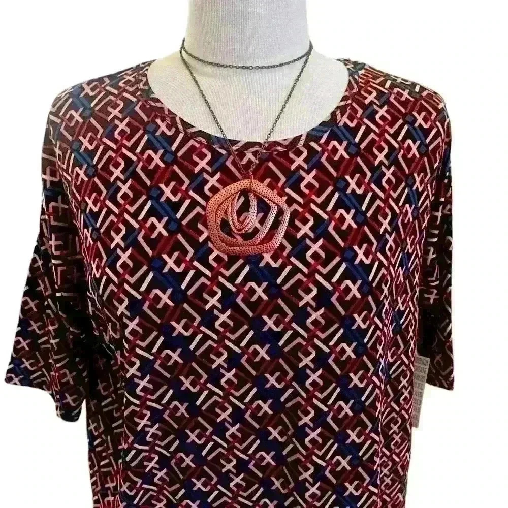 NWT -LuLaRoe women’s T-shirt size extra large